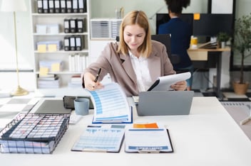 Gestão de documentos regulatórios para empresas