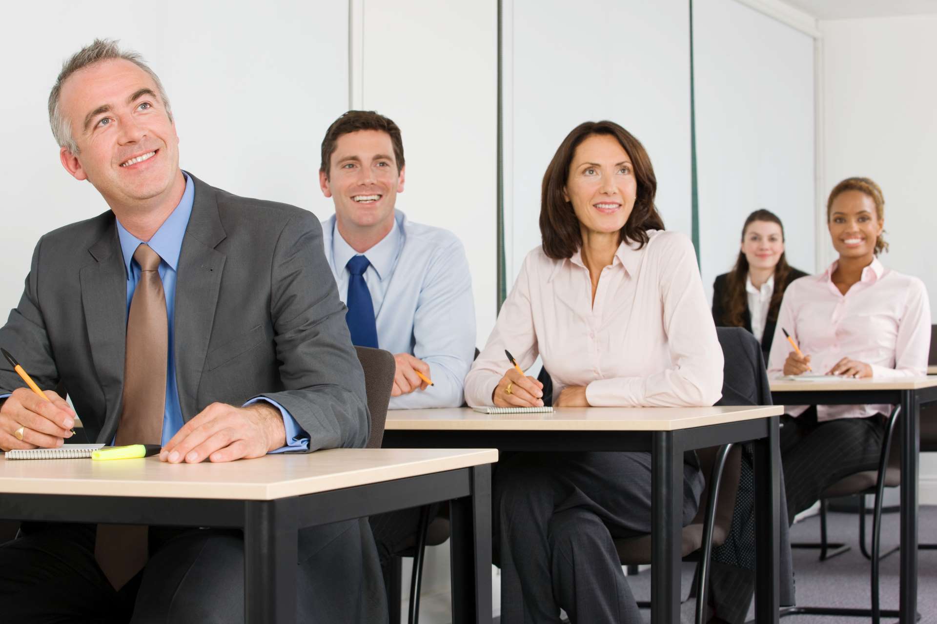 Alunos buscando a certificação em compliance